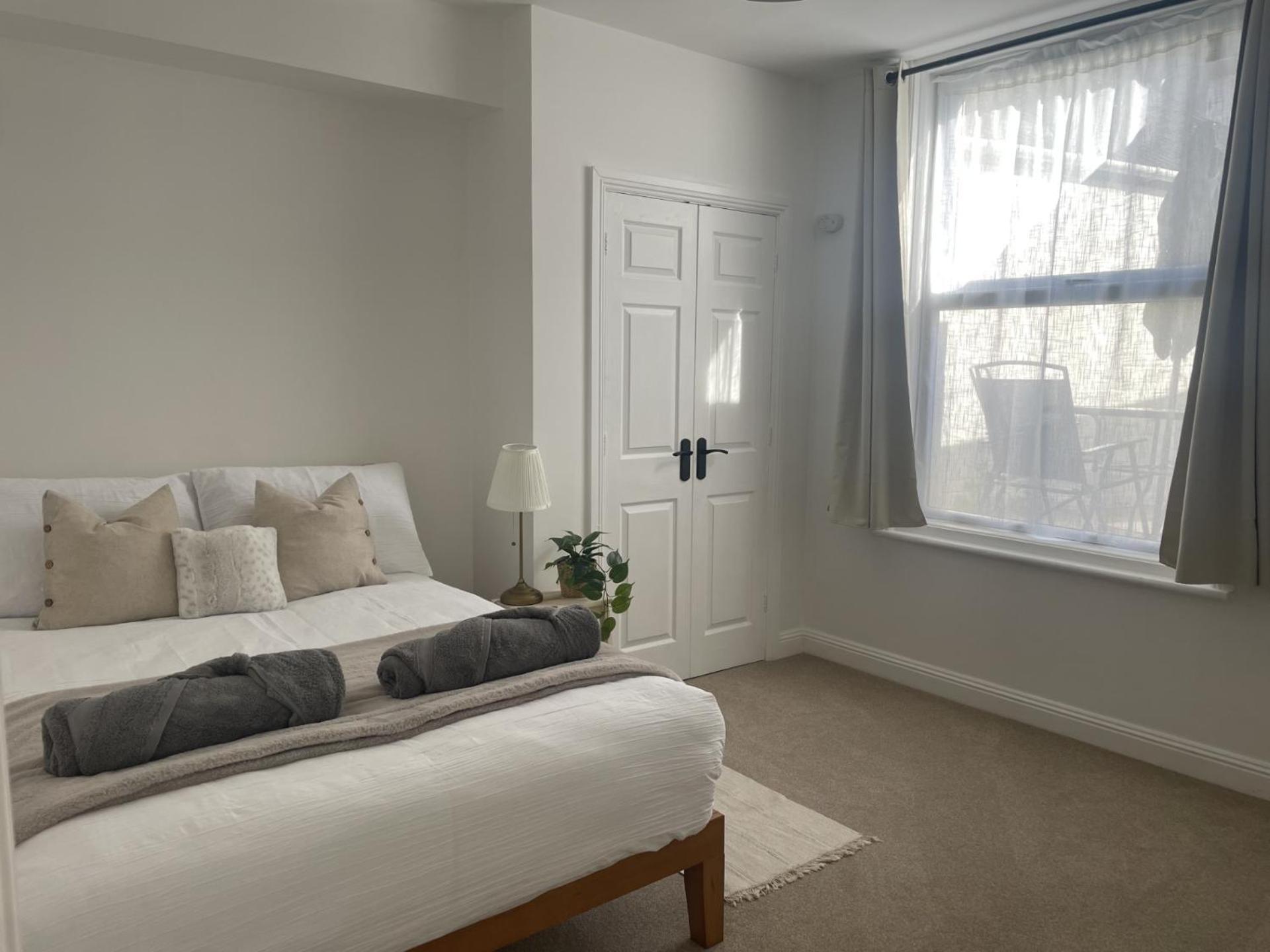 New Apartment In Town Centre Борнмут Екстер'єр фото