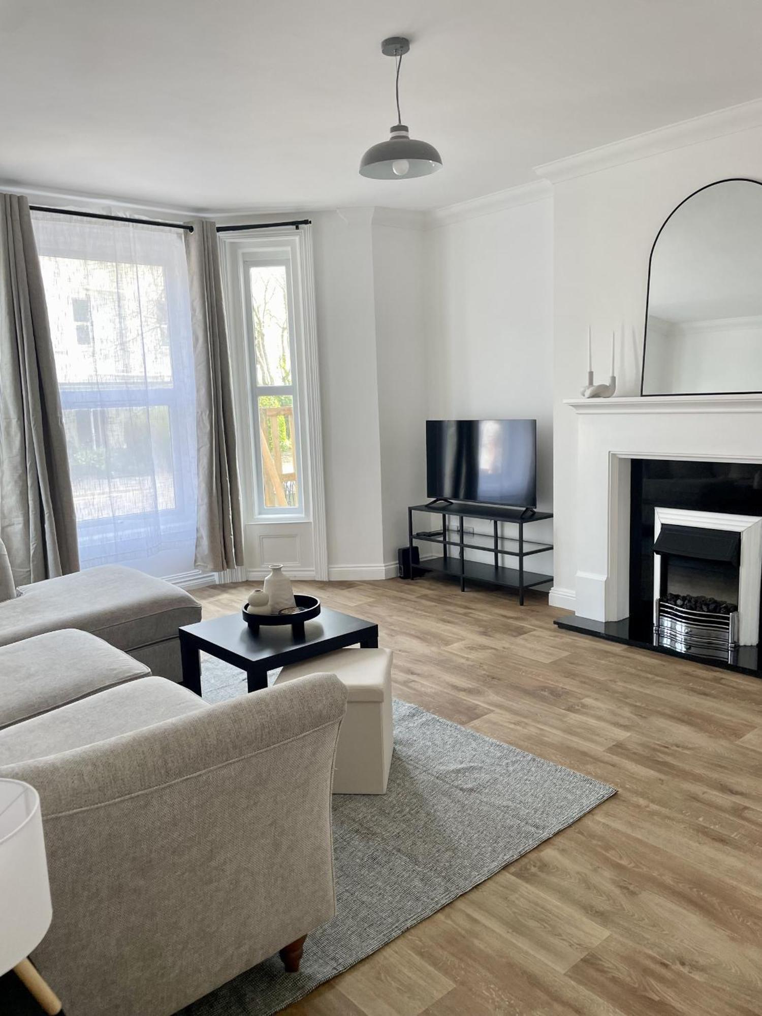 New Apartment In Town Centre Борнмут Екстер'єр фото